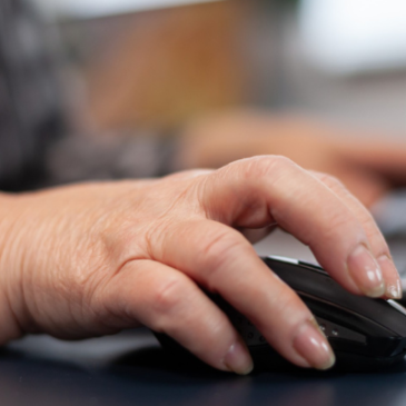 DS/Rio adquire novos computadores para oferecer treinamento de inclusão digital aos filiados