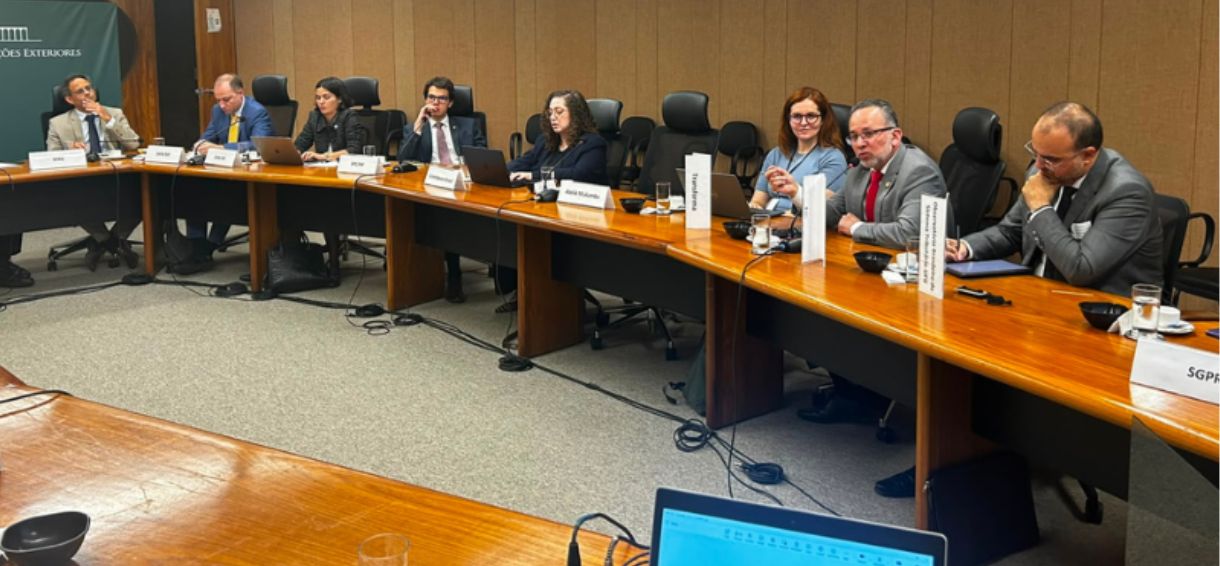 Direção Nacional participa de debate a respeito de cooperação tributária internacional