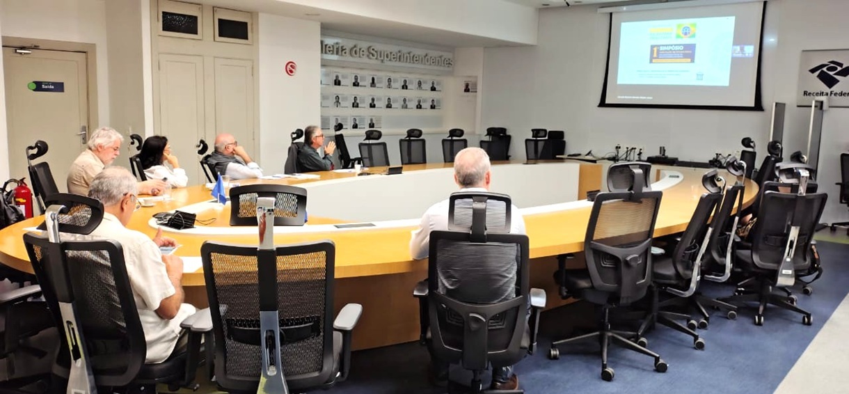 Simpósio sindical sobre Tributação de Pessoa Física reúne filiados em espaços institucionais e incentiva estudo presencial